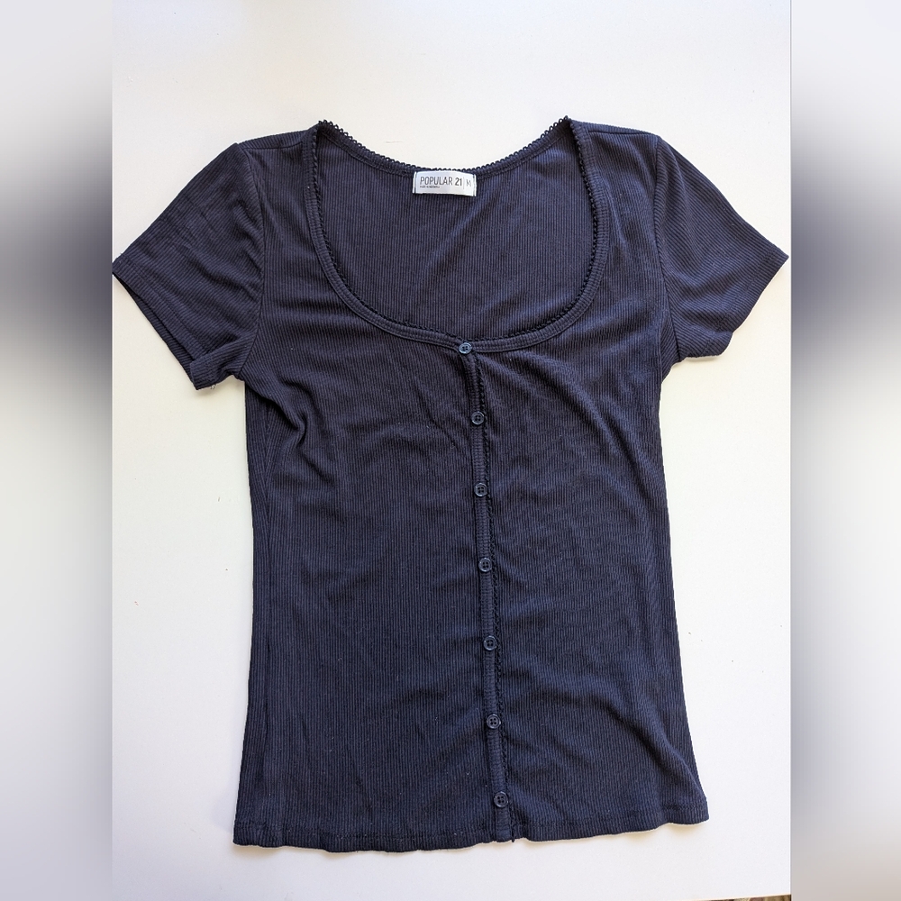 Popular 21 Black Ribbed Button-Front Scoop Neck Top Y2K Cottagecore‎ Goth